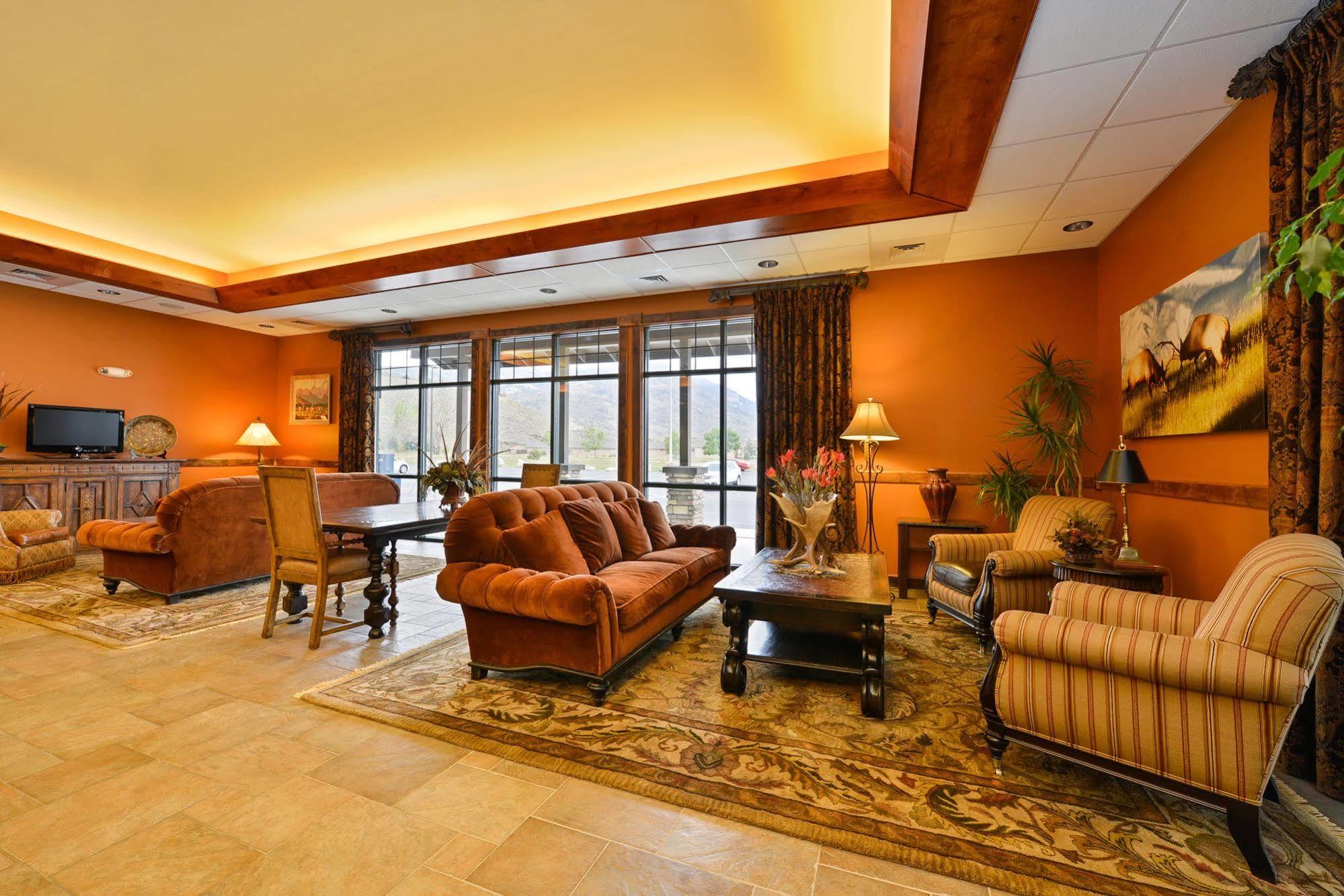 Hotel The 3*